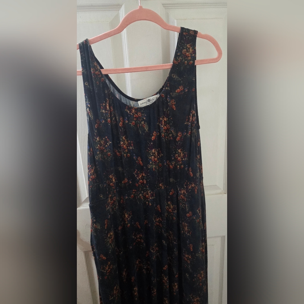 Natural Life Opal "ButterSoft" Ballet Midi Dress - Navy Red Feathers Sleeveless